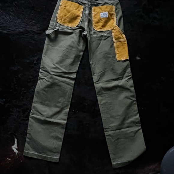 BDG pants from urban outfitters for sporty look - Picture 2 of 4